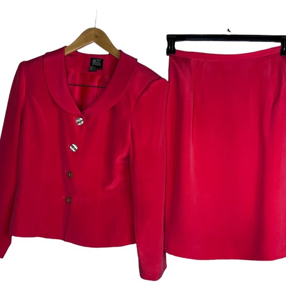 Red Silk Suit Morgan Taylor 8 - Picture 6 of 14